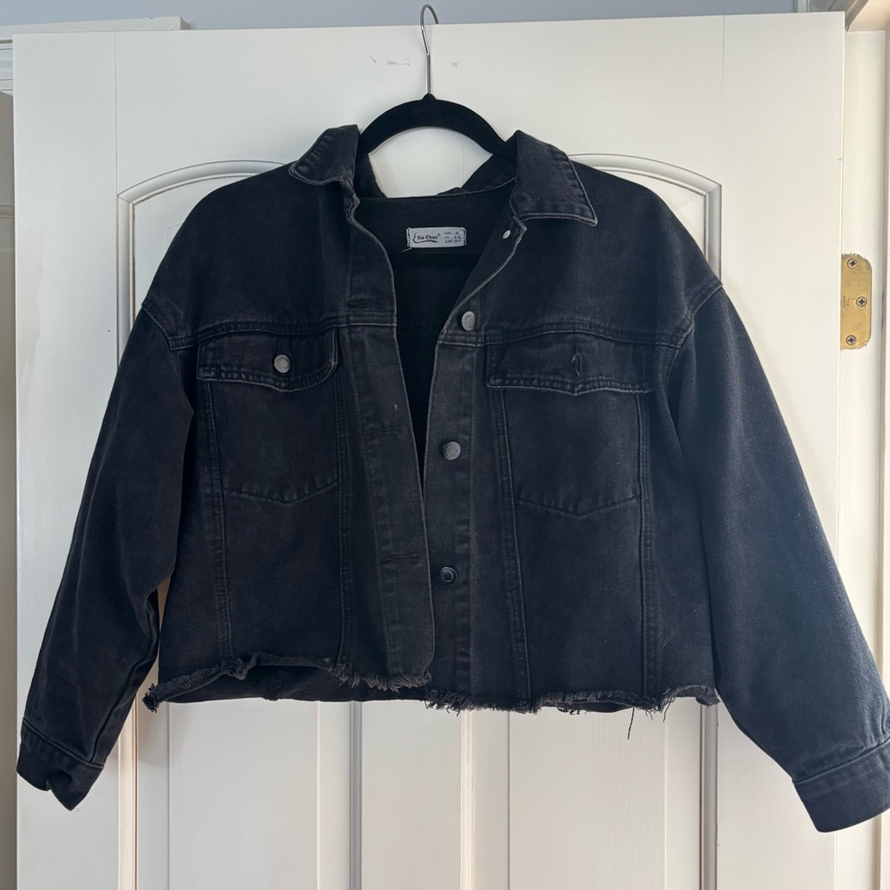 CROPPED BLACK JEAN JACKET